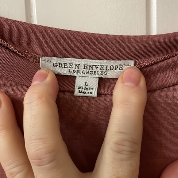 Green Envelope Mauve Twist Knot Top - Picture 3 of 4